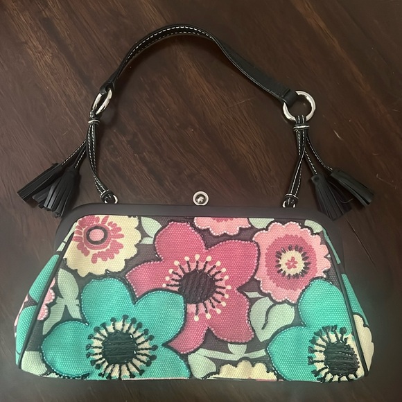 Vintage Isabella Fiore Floral Print Beaded Clutch. - Picture 2 of 14